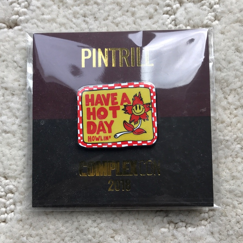 ComplexCon 2018 Howlin’ Rays Pin